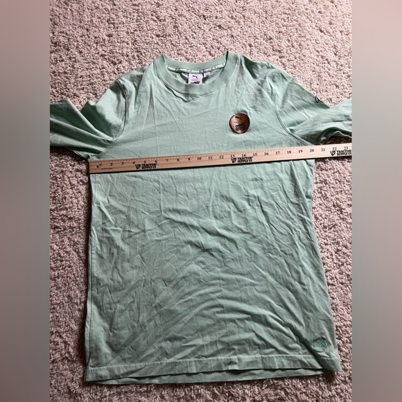 Size Small Puma x Animal Crossing Long Sleeve Shirt GUC - Picture 6 of 6